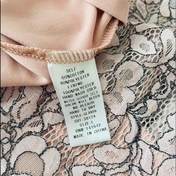 She and Sky Rose Lace Dress - Picture 4 of 8